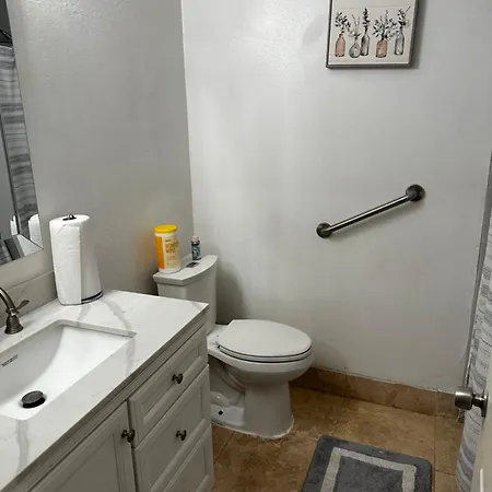Private Room In Rialto Exterior photo